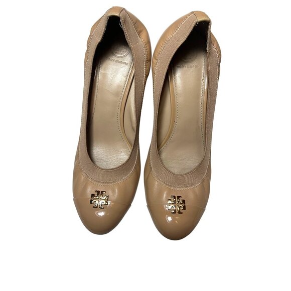 Tory Burch Beige Buttery Leather Wedge Heels Gold Logo Womens Size 10M Classic - Picture 1 of 12